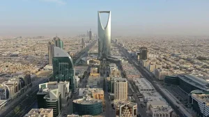السعودية تعتمد العمل عن بعد لموظفي المكاتب الإدارية في الرياض حتى إشعار جديد