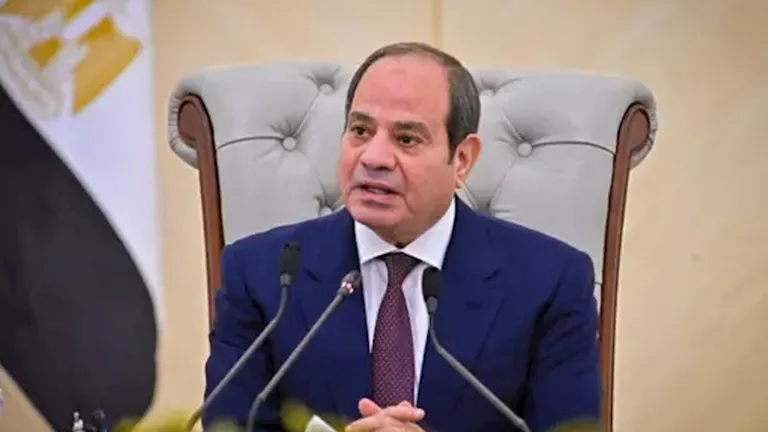الرئيس السيسي يكشف تكلفة إعادة بناء منشآت وزارة الداخلية بعد تدميرها