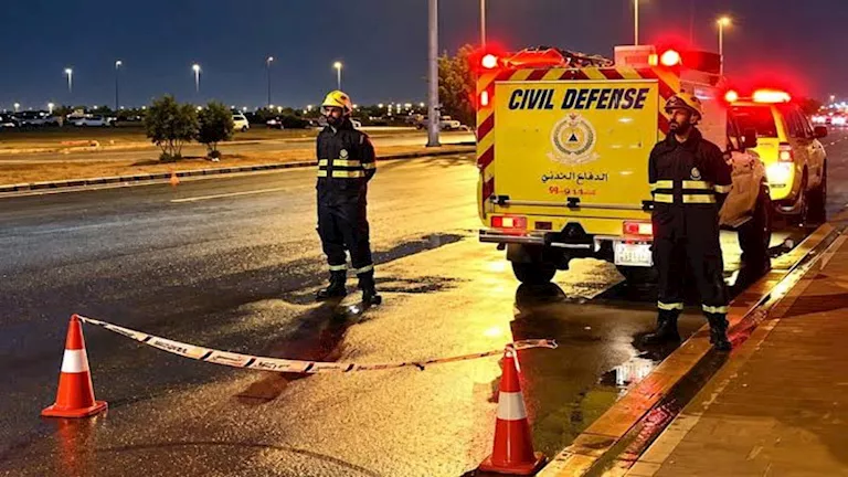 الدفاع المدني السعودي يطلق إنذارات تحذيرية في الرياض والخرج بسبب خطر محتمل