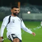 محمد صلاح يلفت الأنظار بصورة مميزة تجمعه مع نجله بعد فوز ليفربول بدوري أبطال أوروبا