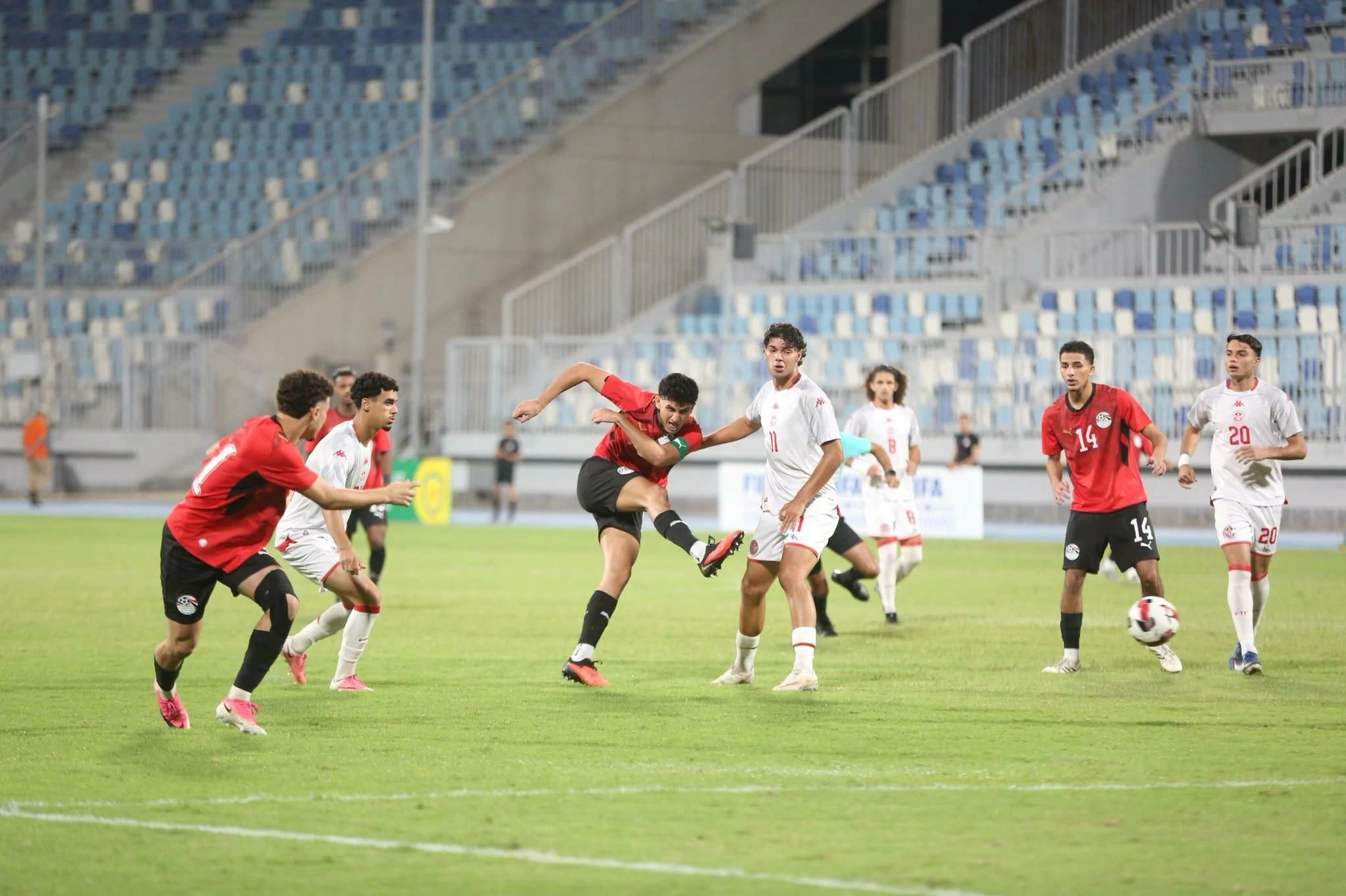 إكرامي ينتقد أداء لاعبي منتخب الشباب بعد المباراة الأخيرة