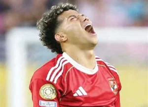 موقف إمام عاشور من المشاركة في مباراة الأهلي والزمالك بعد جدل استبداله