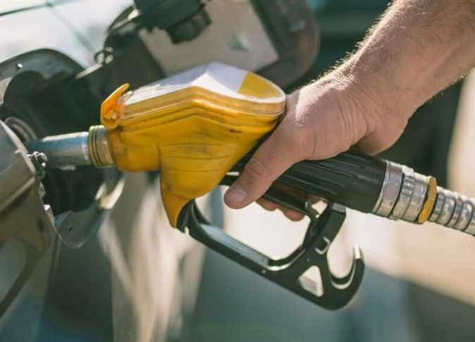 أسعار البنزين والسولار في مصر اليوم تشمل لتر 92 و80