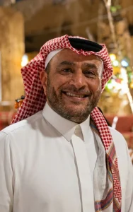 وفاة عبدالعزيز الرشيد والصلاة عليه في جامع الملك خالد بالرياض غدًا الاثنين