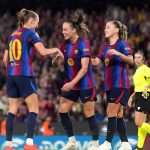 برشلونة يحقق فوزًا كبيرًا بسداسية في كلاسيكو كرة القدم النسائية ضد ريال مدريد