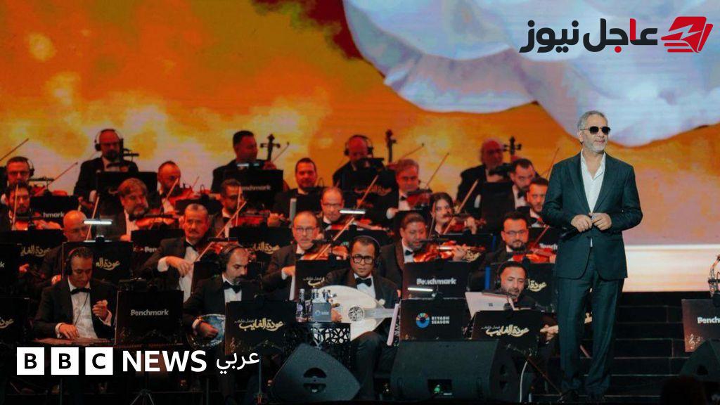 فضل شاكر يعود إلى المسرح بعد 14 سنة ويثير تفاعلاً واسعاً مع عرض “عودة الغائب”