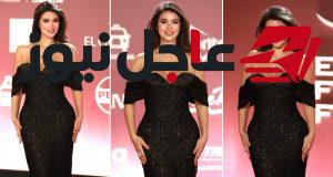 هدى الإتربي بفستان مكشوف الكتفين من جيبور في عرض فيلم “الربيع في إمروز” بمهرجان الجونة وسعره 144 ألف جنيه