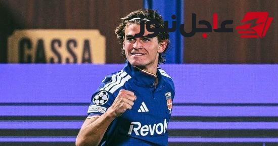 كومو يحقق فوزاً مثيراً على مانشستر يونايتد 4-1 في دوري أبطال أوروبا